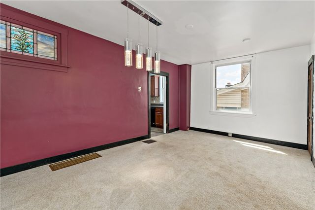 200 Wilbur St, Bon Air, PA 15210