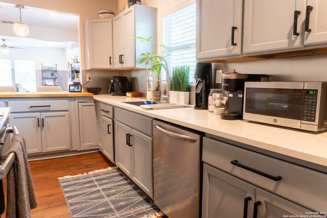 1023 W ROSEWOOD AVE, San Antonio, TX 78201