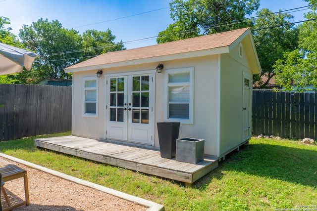 1023 W ROSEWOOD AVE, San Antonio, TX 78201
