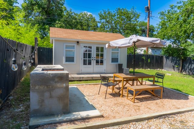 1023 W ROSEWOOD AVE, San Antonio, TX 78201