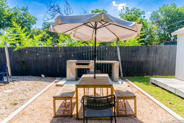 1023 W ROSEWOOD AVE, San Antonio, TX 78201