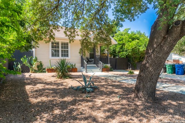 1023 W ROSEWOOD AVE, San Antonio, TX 78201