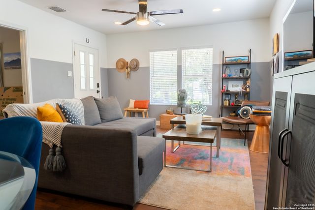 1023 W ROSEWOOD AVE, San Antonio, TX 78201