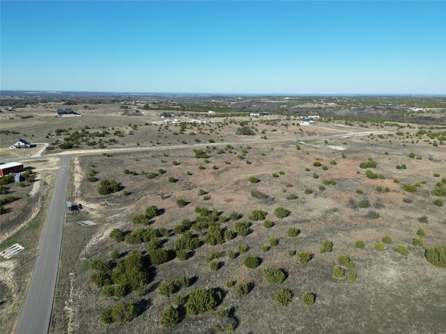 526 Mt Hollow Drive, Granbury, TX 76048