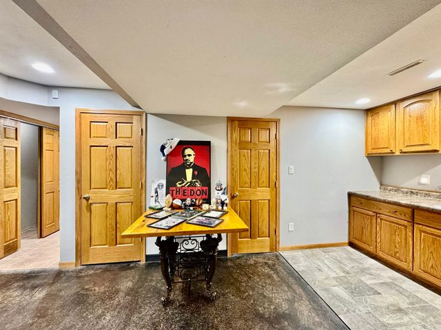 4720 Orellana Avenue, Cedar Falls, IA 50613