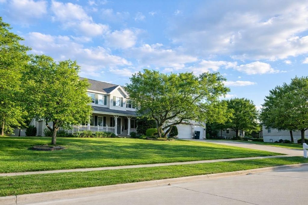 4720 Orellana Avenue, Cedar Falls, IA 50613