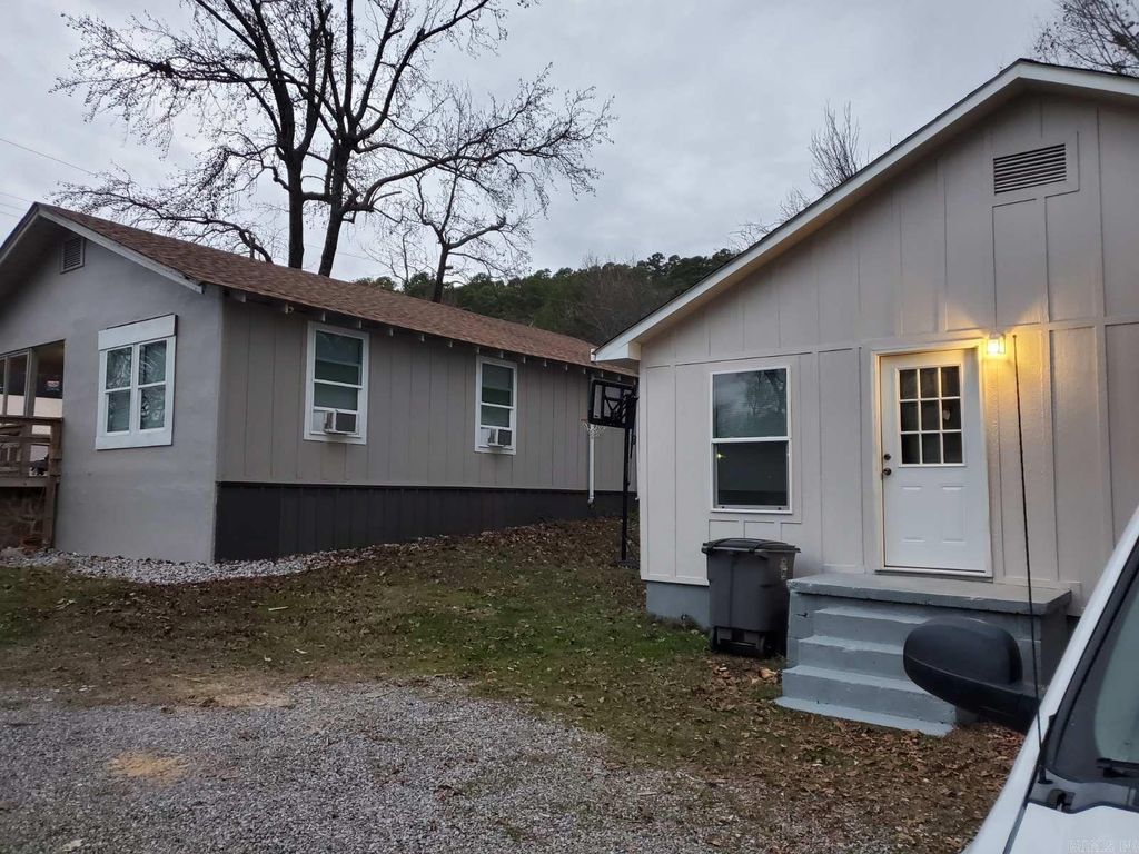 1818 & 1820 Hobson Avenue, Hot Springs, AR 71913