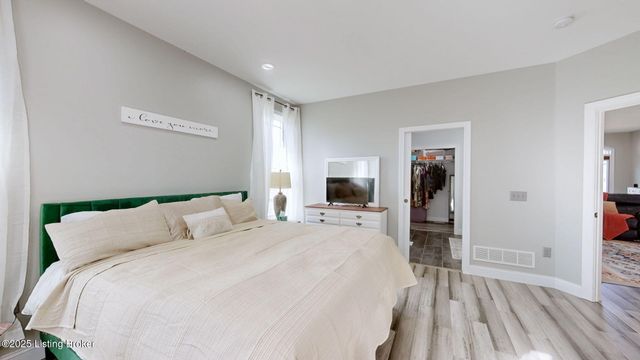 389 Fernwood Dr, Mt Washington, KY 40047