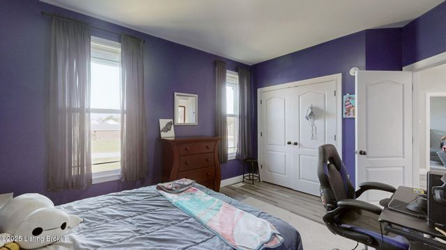 389 Fernwood Dr, Mt Washington, KY 40047