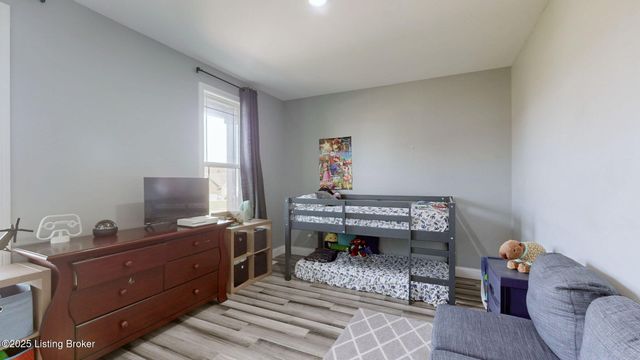 389 Fernwood Dr, Mt Washington, KY 40047