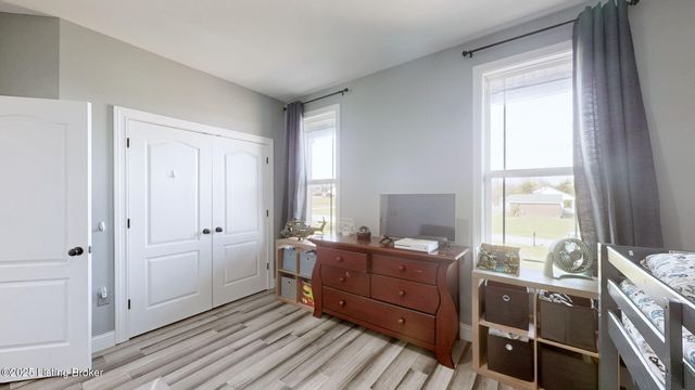 389 Fernwood Dr, Mt Washington, KY 40047