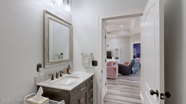 389 Fernwood Dr, Mt Washington, KY 40047