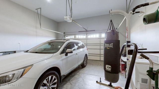 389 Fernwood Dr, Mt Washington, KY 40047