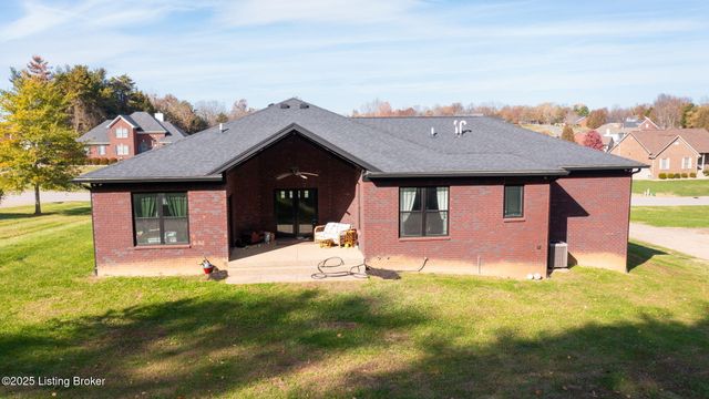 389 Fernwood Dr, Mt Washington, KY 40047