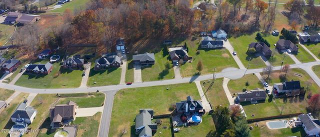 389 Fernwood Dr, Mt Washington, KY 40047