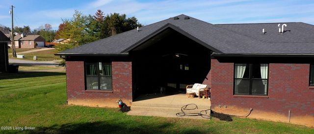 389 Fernwood Dr, Mt Washington, KY 40047