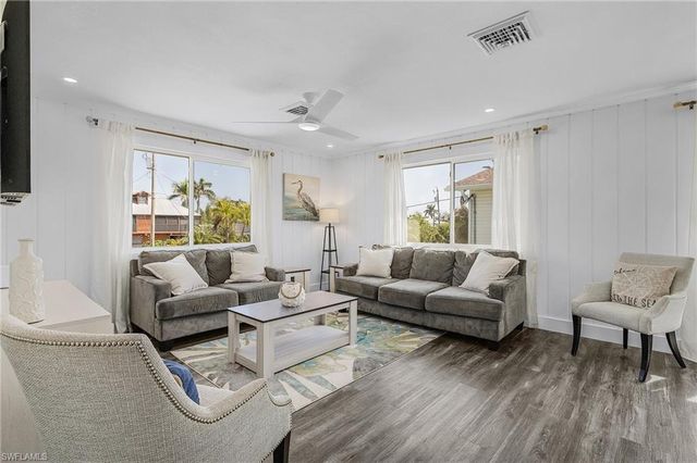 5389 Serenity CV, Bokeelia, FL 33922