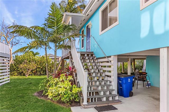 5389 Serenity CV, Bokeelia, FL 33922