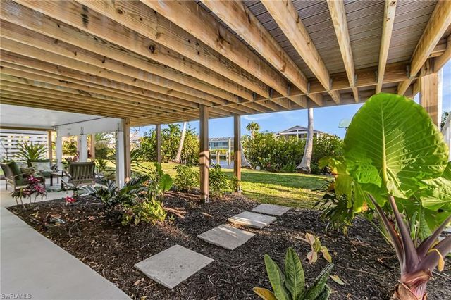 5389 Serenity CV, Bokeelia, FL 33922