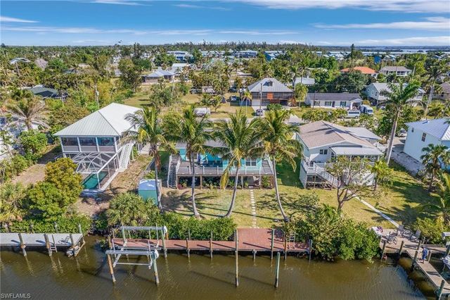 5389 Serenity CV, Bokeelia, FL 33922