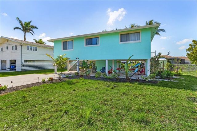 5389 Serenity CV, Bokeelia, FL 33922