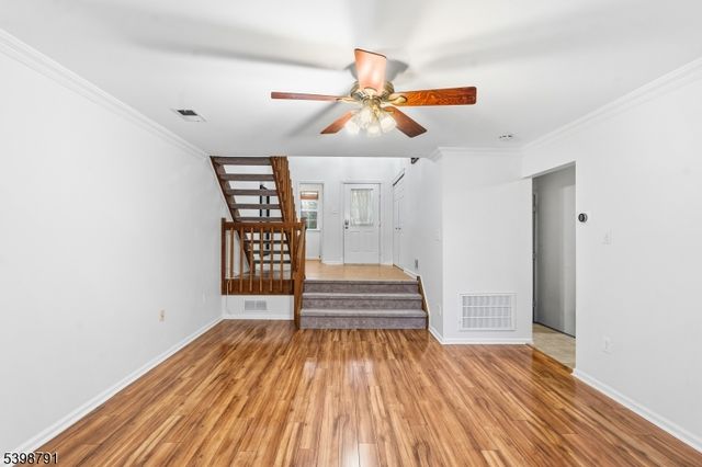 8 Brookline Ct, Montgomery Twp., NJ 08540