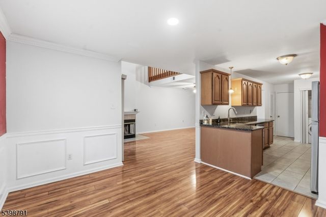 8 Brookline Ct, Montgomery Twp., NJ 08540