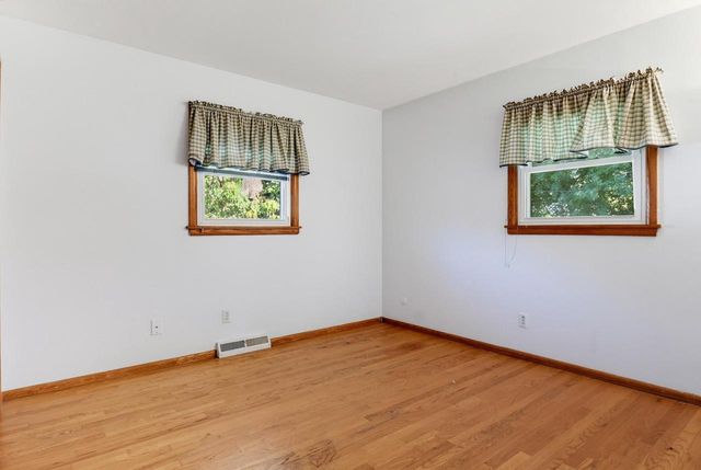 5421 Laura LANE, Greendale, WI 53129