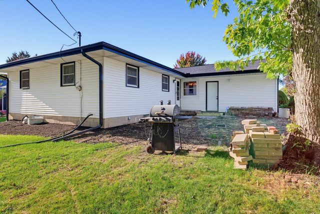 5421 Laura LANE, Greendale, WI 53129
