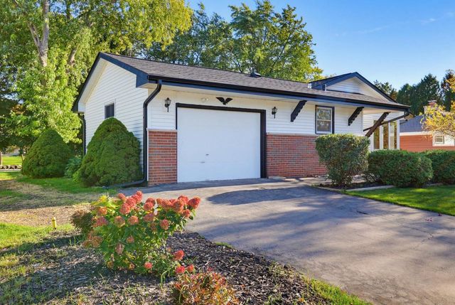 5421 Laura LANE, Greendale, WI 53129