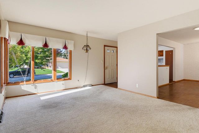 5421 Laura LANE, Greendale, WI 53129