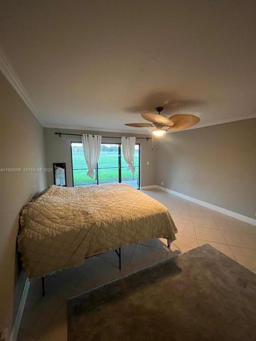 16233 Laurel Dr 17, Weston, FL 33326