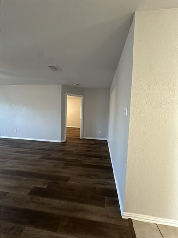 619 Mary Wilson Drive, Lancaster, TX 75146