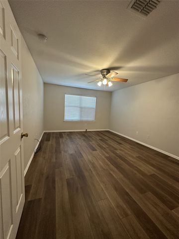 619 Mary Wilson Drive, Lancaster, TX 75146