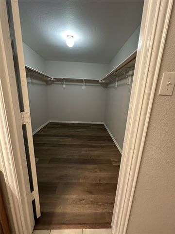 619 Mary Wilson Drive, Lancaster, TX 75146