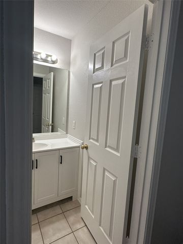 619 Mary Wilson Drive, Lancaster, TX 75146