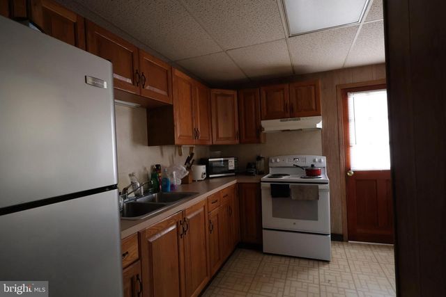 850 PRANGLEY AVE, Lancaster, PA 17603