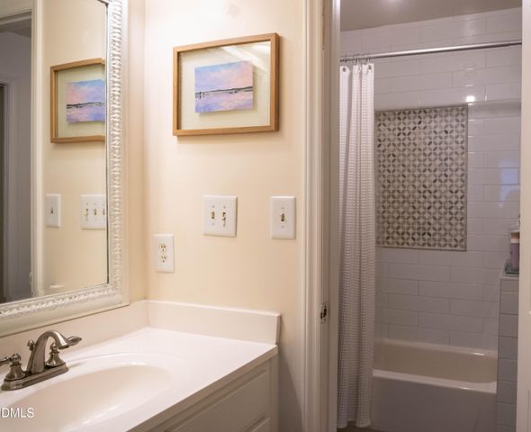 1021 Brighthurst Drive 206, Raleigh, NC 27605