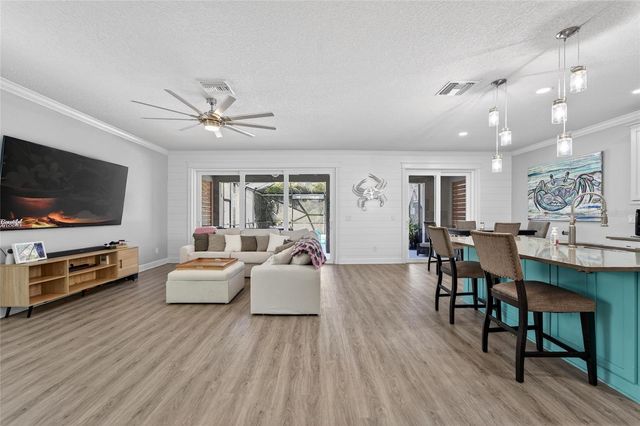 7504 LANTERN PARK AVENUE, Apollo Beach, FL 33572