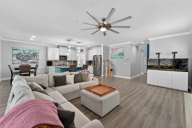 7504 LANTERN PARK AVENUE, Apollo Beach, FL 33572