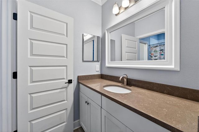 7504 LANTERN PARK AVENUE, Apollo Beach, FL 33572