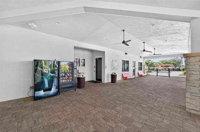 7504 LANTERN PARK AVENUE, Apollo Beach, FL 33572