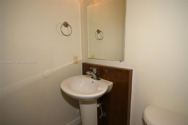 2780 SW 33 AVE, Miami, FL 33133