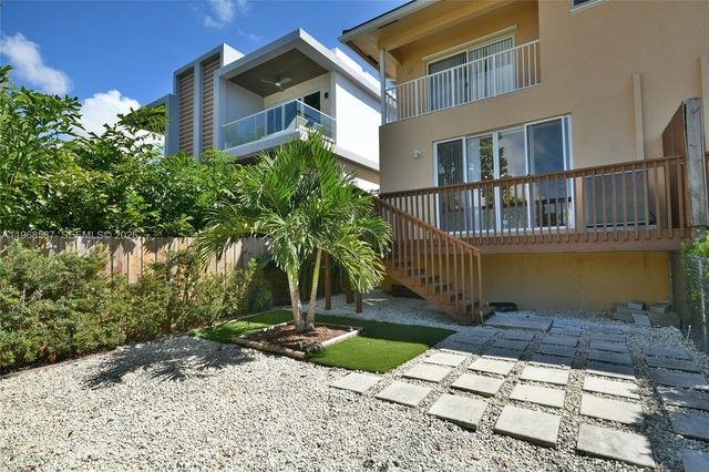 2780 SW 33 AVE, Miami, FL 33133