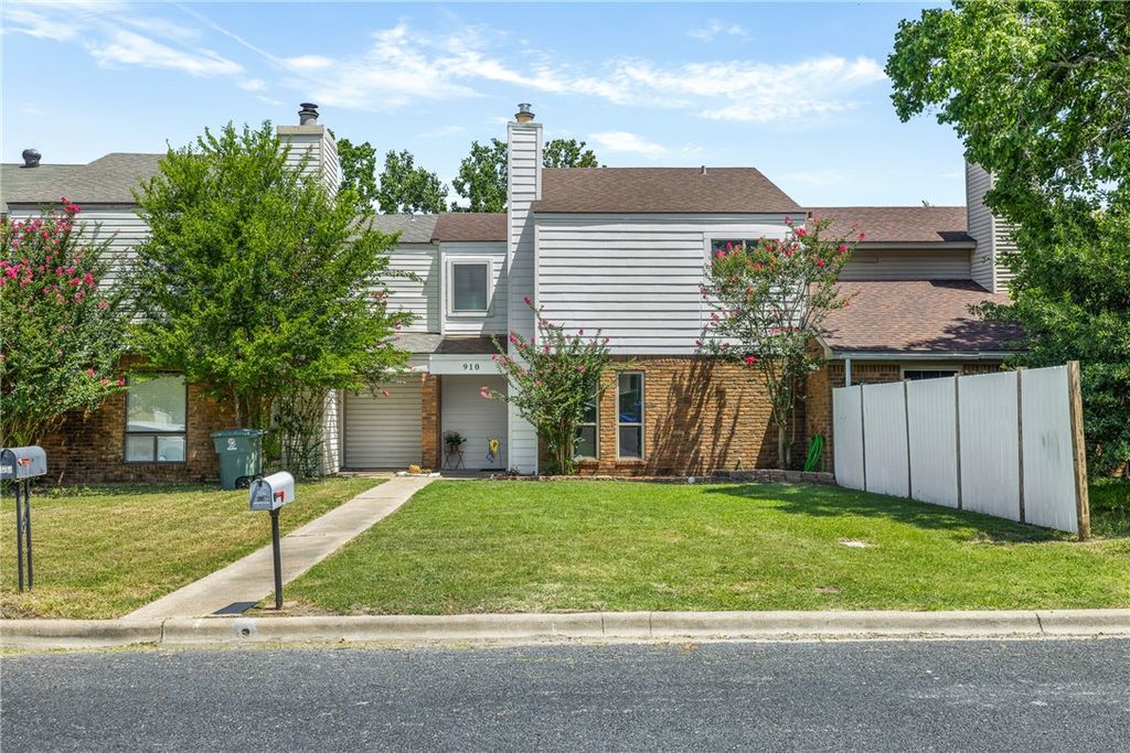 910 Navidad Street, Bryan, TX 77801 — exterior