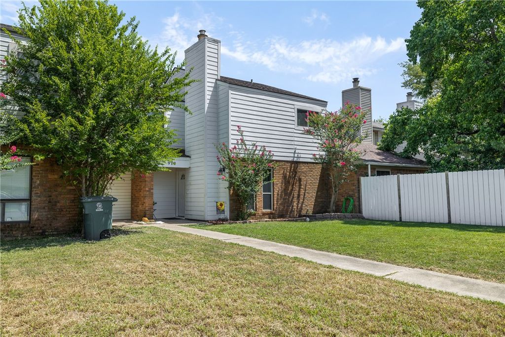 910 Navidad Street, Bryan, TX 77801 — photo 3
