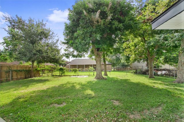 316 S Noble Road, Texas City, TX 77591