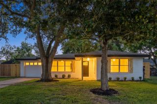 316 S Noble Road, Texas City, TX 77591