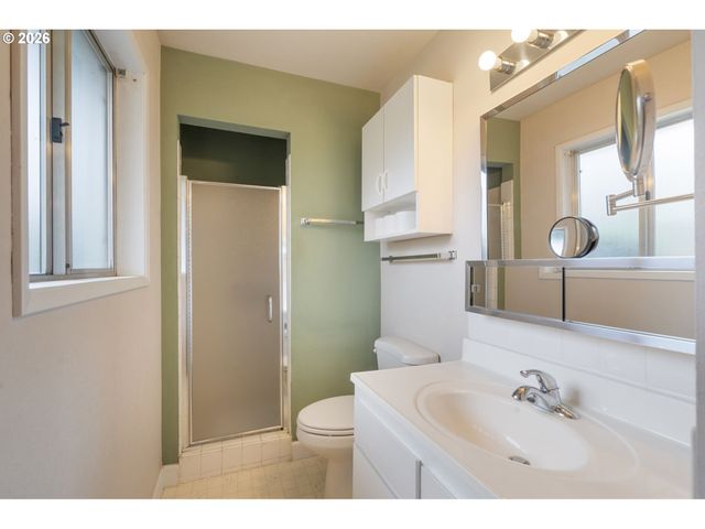 3142 22ND Ave, Forest Grove, OR 97116