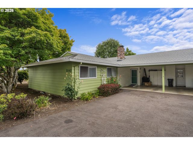 3142 22ND Ave, Forest Grove, OR 97116